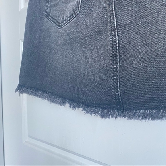 BLACK DENIM MINI SKIRT - Picture 3 of 12